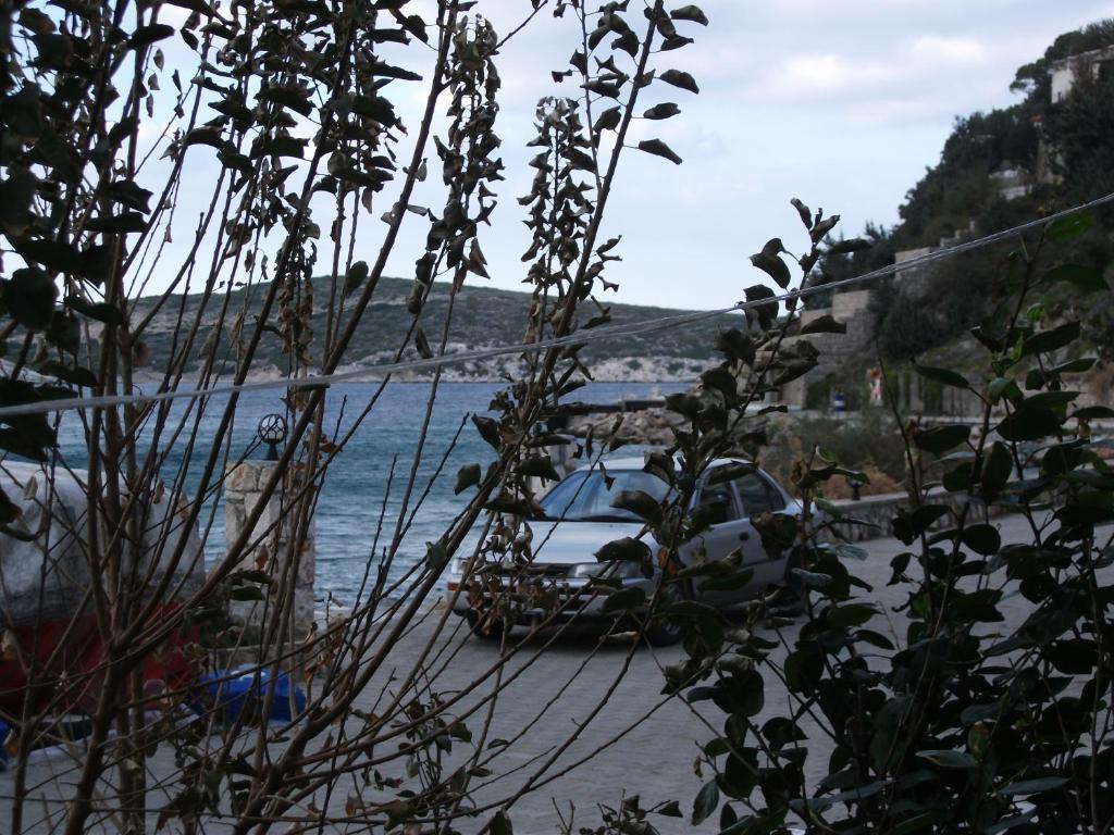 Number One Apart Hotel Karaburun  Eksteriør billede
